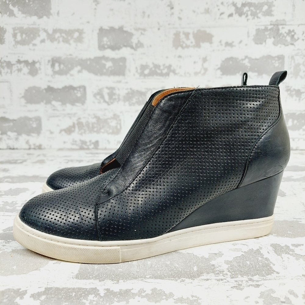 Linea Paolo Women Black Leather Perforated Wedge Heel Side Zip Ankle Boots O656